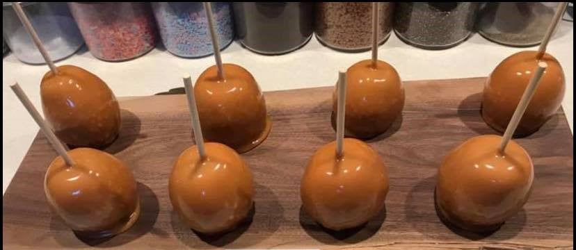 Caramel apple