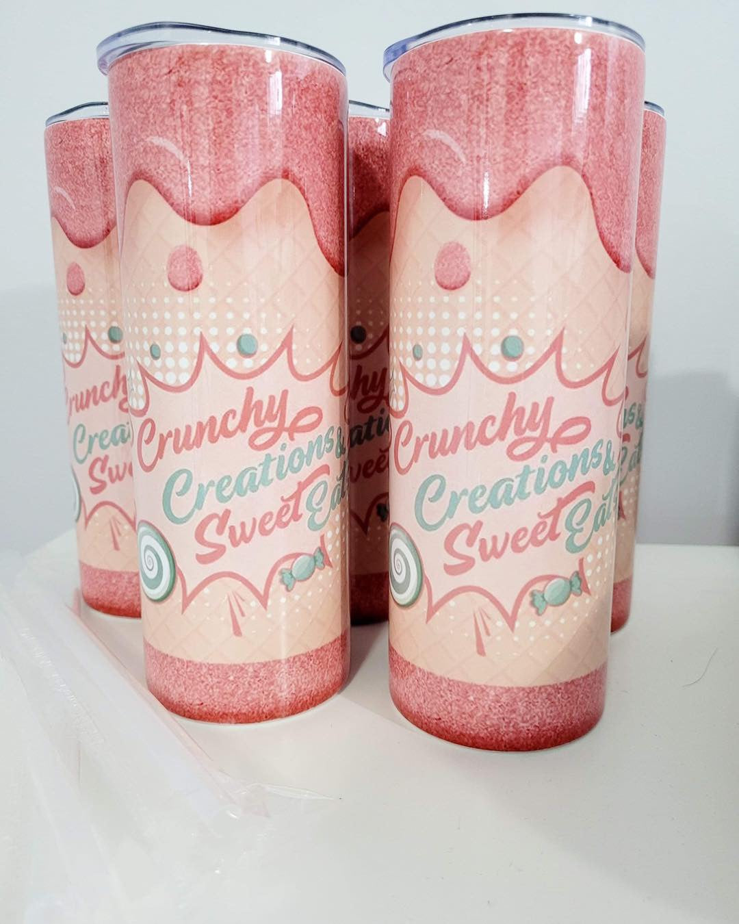 Stylish - 20 oz Tumbler for hot or cold drinks.