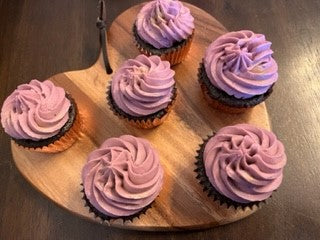 Chocolate cupcakes with vanilla buttercream icing 🧁